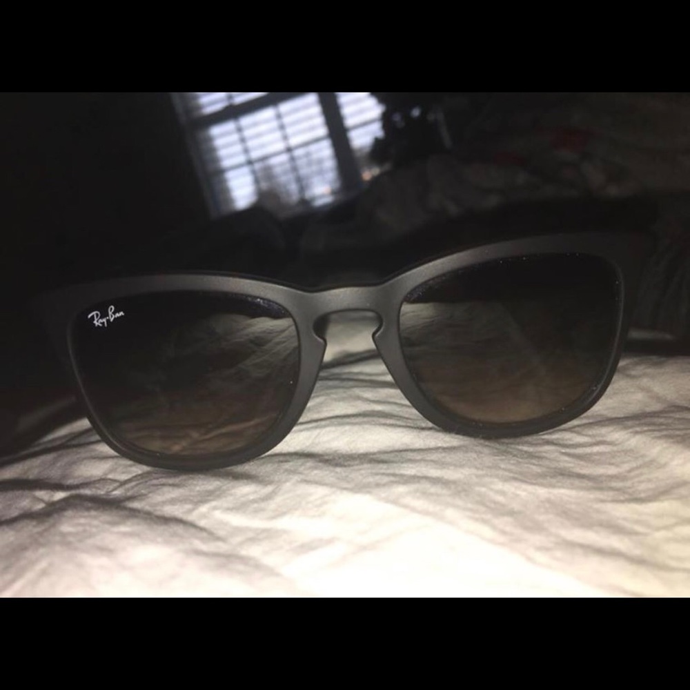 Ray-Ban’s - Picture 2 of 2